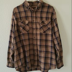 Plaid flannel button down long sleeve size L